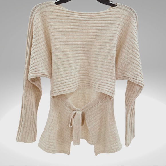 Vince Knit Cream Sweater with Back Tie Sz XS - Picture 2 of 7